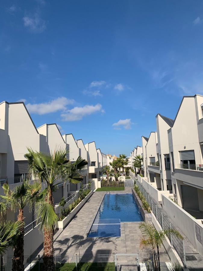 Apartamento Con Solarium Villa Amalia Torrevieja Exterior photo